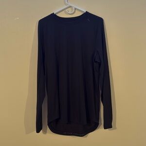 Lululemon Black long sleeve shirt